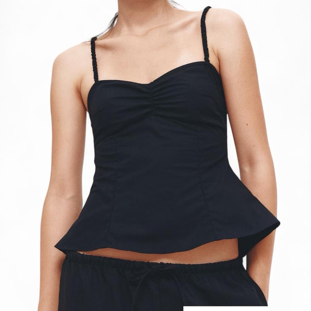 H&M Gathered Camisole Top (Size L) 🤍